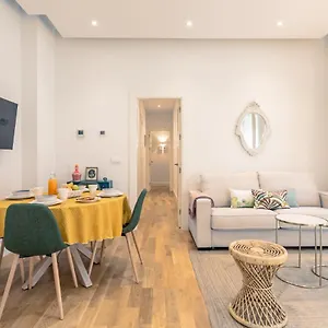 Apartment Magno Casa Del Correo Mayor Ii, Seville